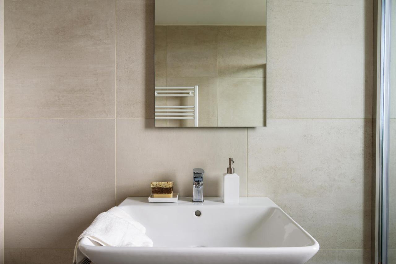 Joivy Uptown Flats With Balcony, Good Connection To Centre Appartamento Milano
