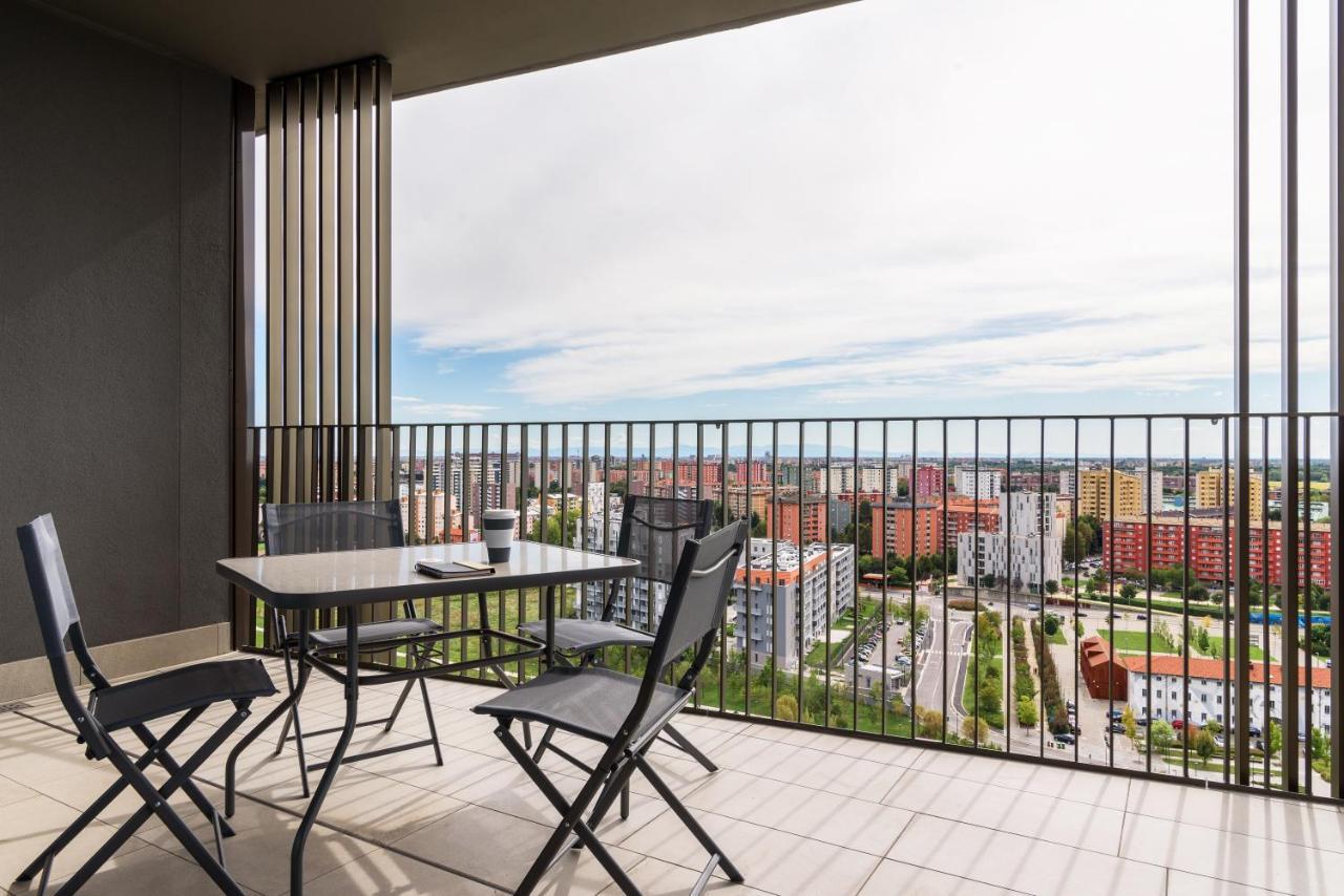 Joivy Uptown Flats With Balcony, Good Connection To Centre Appartamento