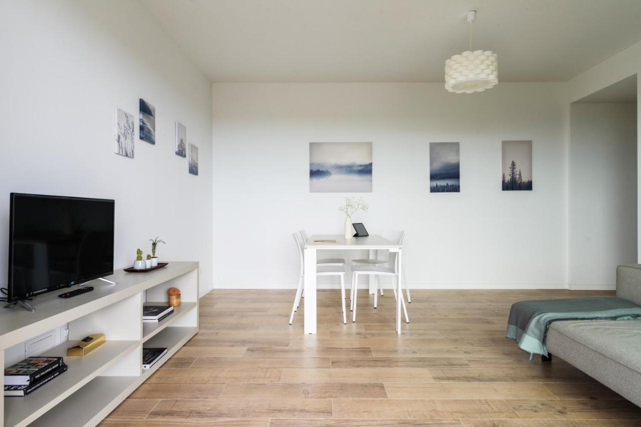 Joivy Uptown Flats With Balcony, Good Connection To Centre Appartamento Milano